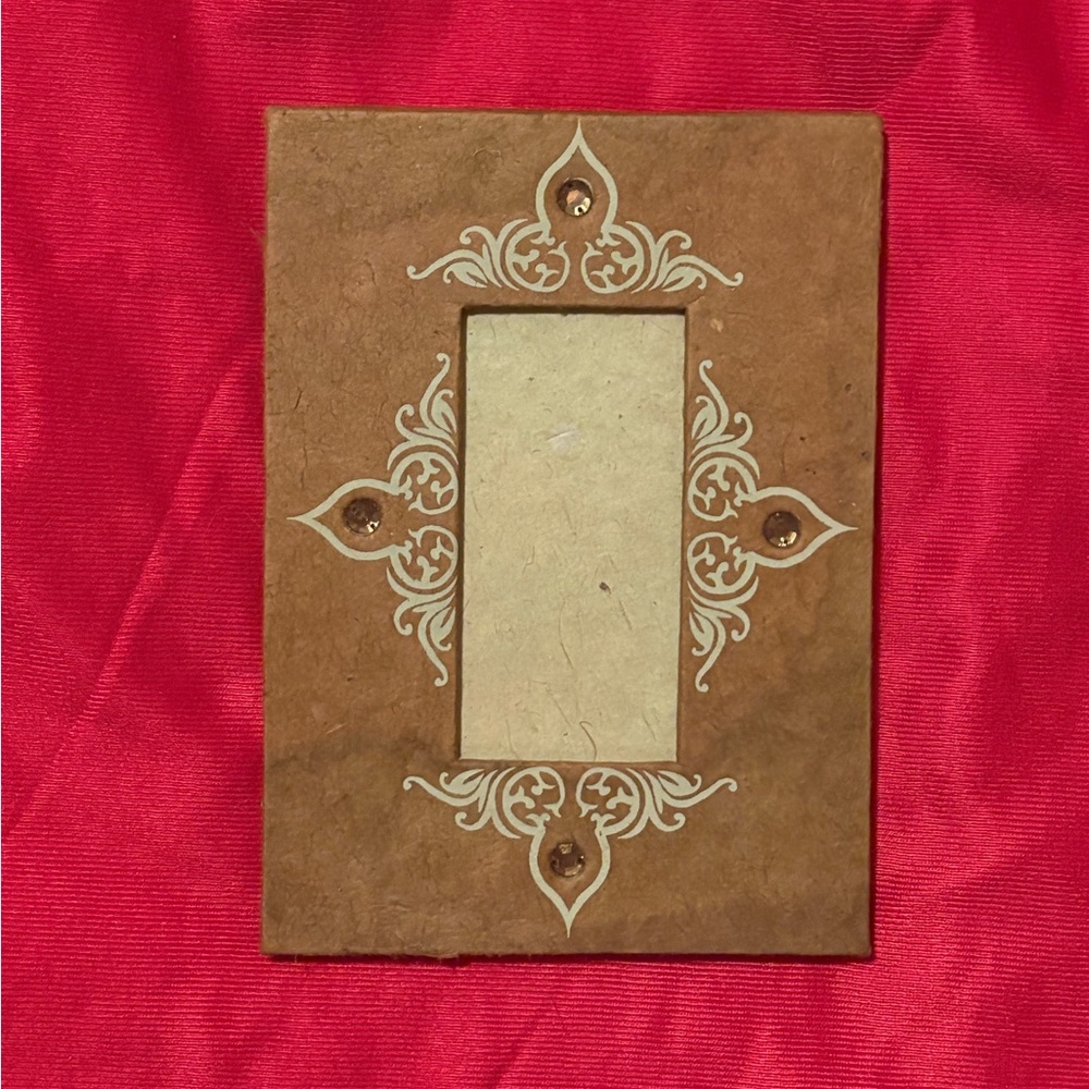 Elegant green paper photo fram